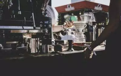 Descubre la Cafetera Chemex: El Arte de Preparar Café en Casa
