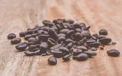 Que beneficios tiene el café tostado?