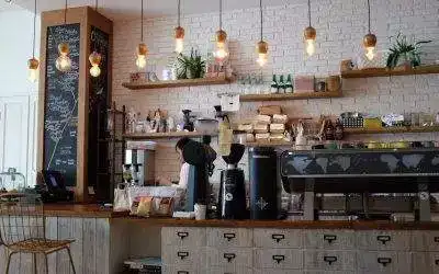 Disfruta de un auténtico café vienés en tu ciudad: la experiencia de Café Vienes