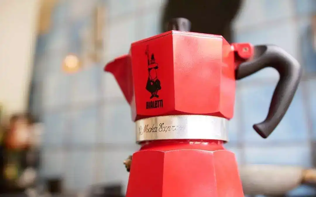 Disfruta del auténtico sabor del café con la Cafetera Bialetti: Una reseña completa